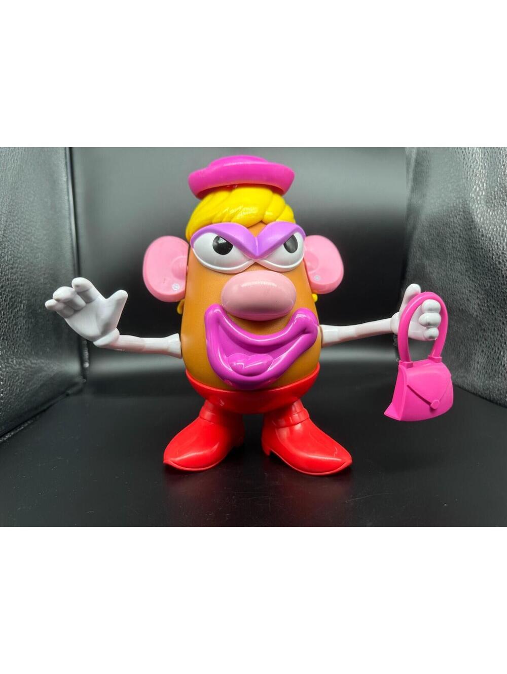 Mrs. Potato Head is dressed as Karen for Halloween - Playskool